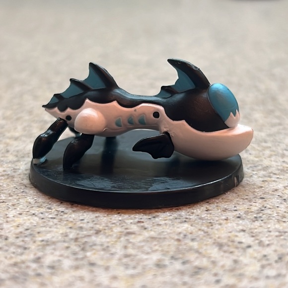 2019 Ratchet & Clank Enemy Robot “Electroid” comes w/ Accessories collectible - Picture 2 of 14